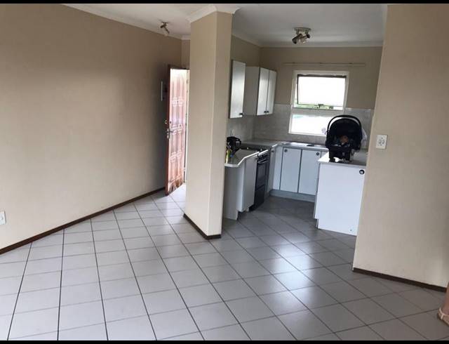 2 BEDROOM TOWNHOUSE FOR SALE IN SOUTH CREST